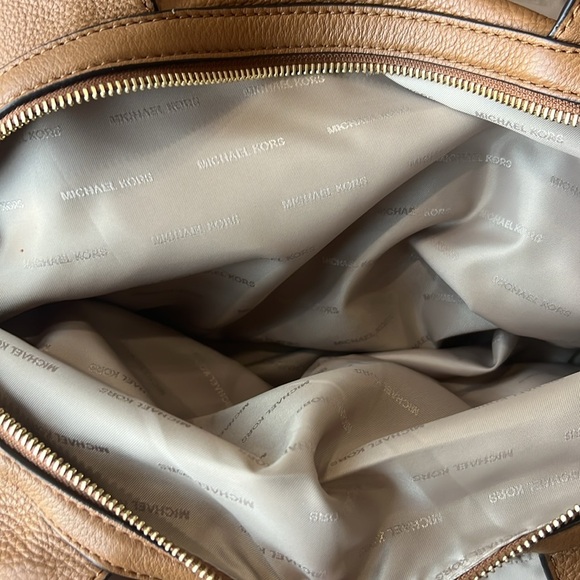 Michael Kors Purse Brown Raven Large Shoulder Bag Pebbled Leather - Picture 14 of 16